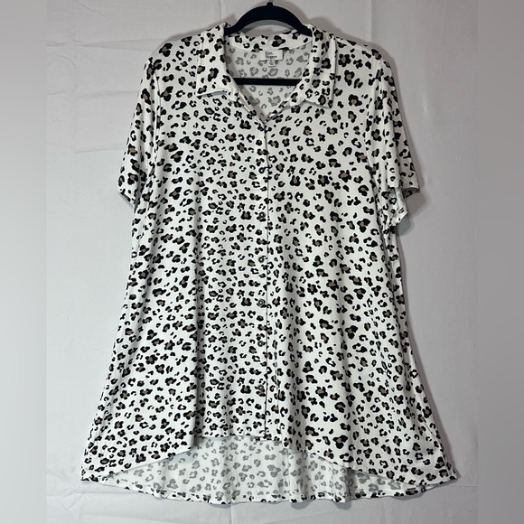 Kim Rogers XL animal print button up short sleeve tunic. (I) - Picture 1 of 6